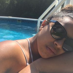 Meet your Posher, Dejanee